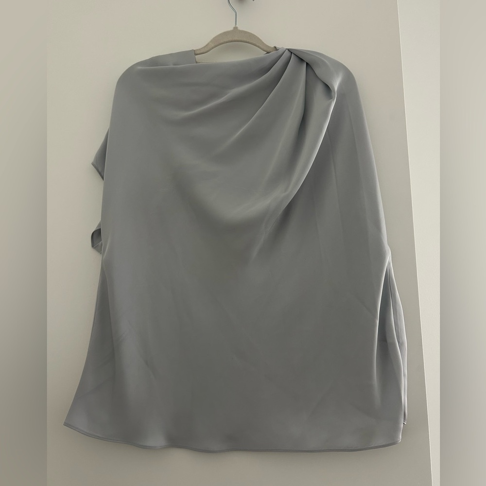 ARITZIA Babaton Nominee Satin Blouse in Chrome Grey Size XL